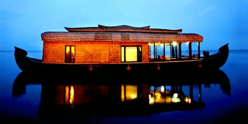 Houseboats & Backwaters in Alleppey