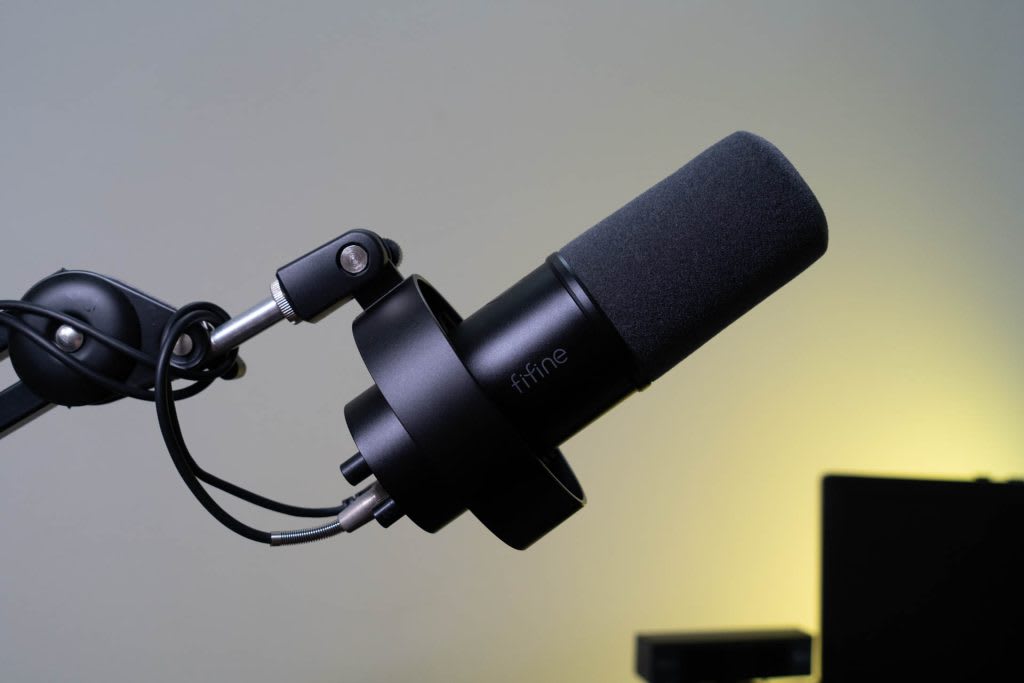 FIFINE K688 XLR/USB Dynamic Microphone