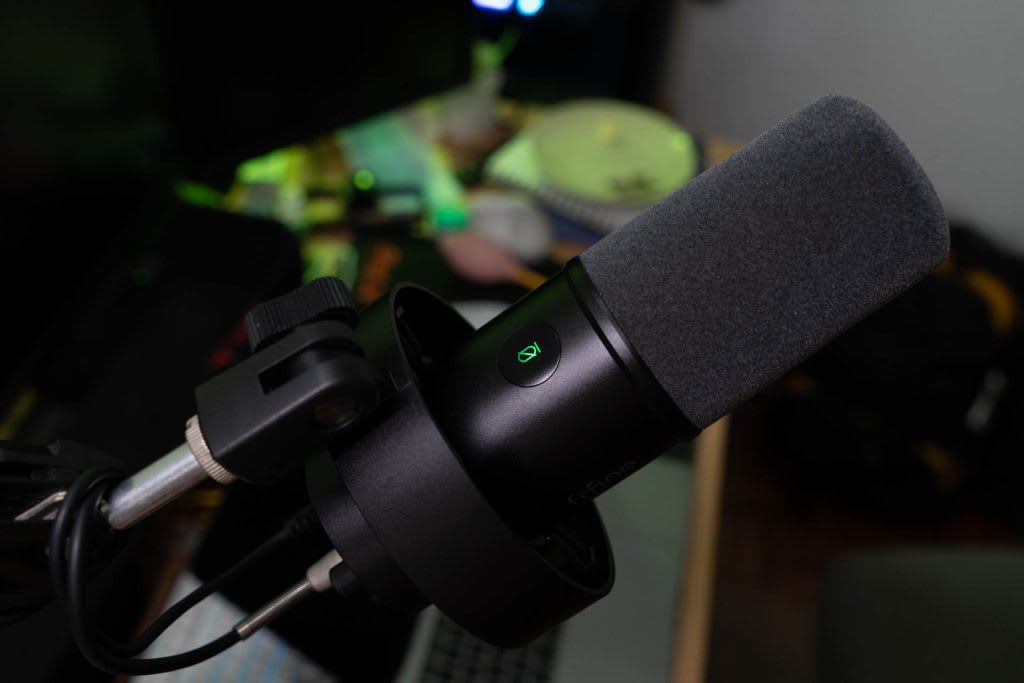 FIFINE K688 XLR/USB Dynamic Microphone