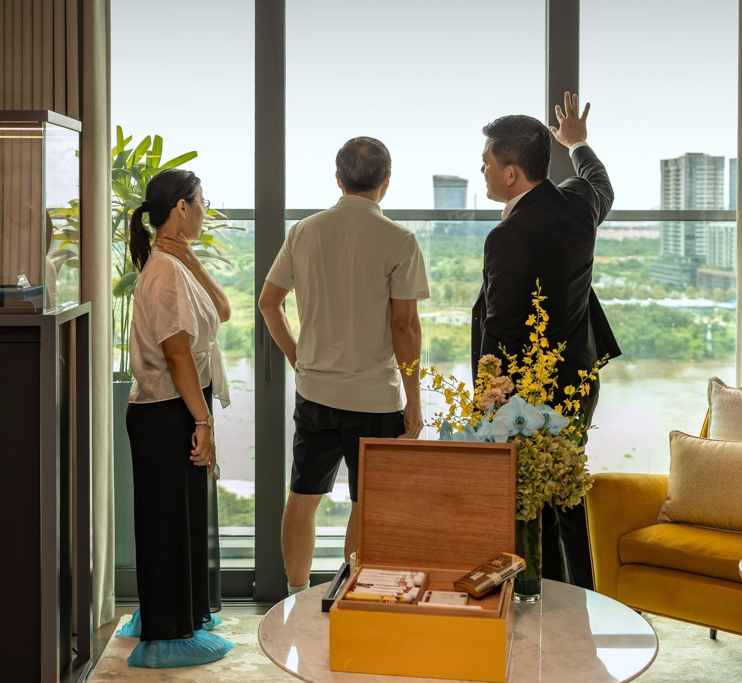 Khai thác cho thuê — ảnh editorial minh họa