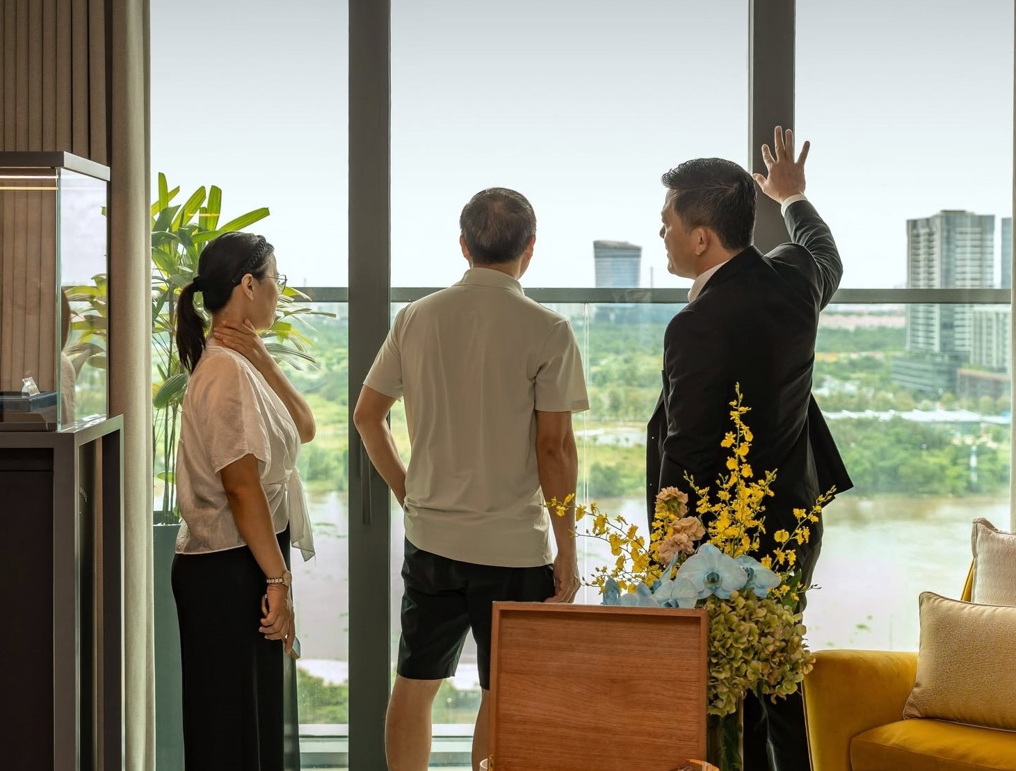 Biệt thự ven nước — Thanh khoản & Thoái vốn