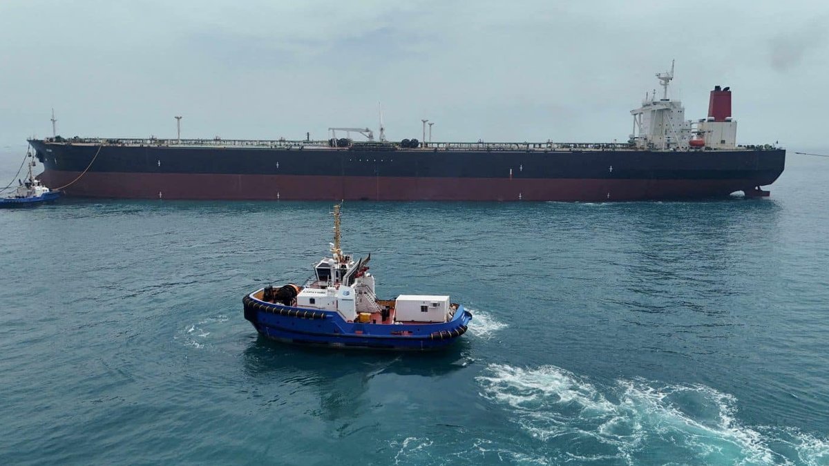 Sailors offered 500% pay rise to work Strait of Hormuz Sailors offered 500% pay rise to work Strait of Hormuz - sailors 500% pay rise