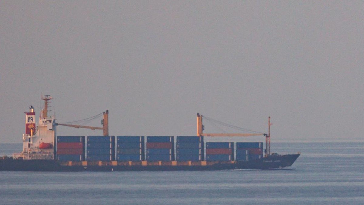 Bab el-Mandeb blockade lifts oil prices and freight - bab el-mandeb blockade