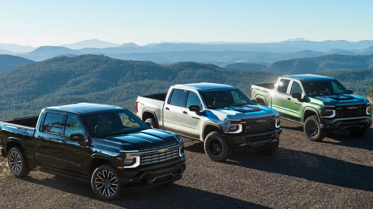 Chevy Silverado Emphasizes V8 Power and New Tech