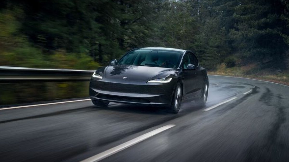 Tesla owners rush to sell amid policy shifts - tesla trade-ins