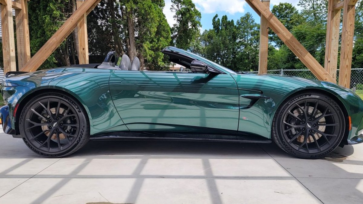 Aston Martin Owners Inspire Those Around Them Aston Martin Owners Inspire Those Around Them - aston martin