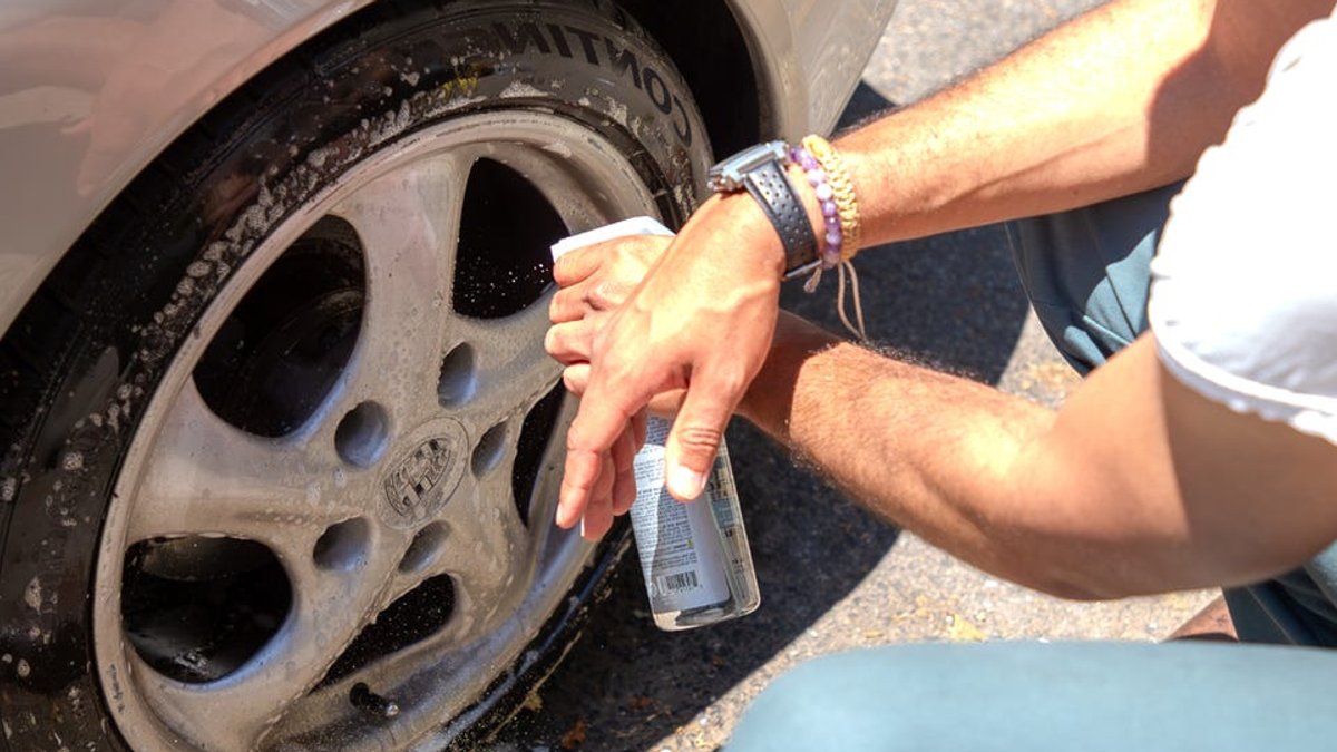 Top Car Wheel Cleaners Put to the Test - car wheel cleaner