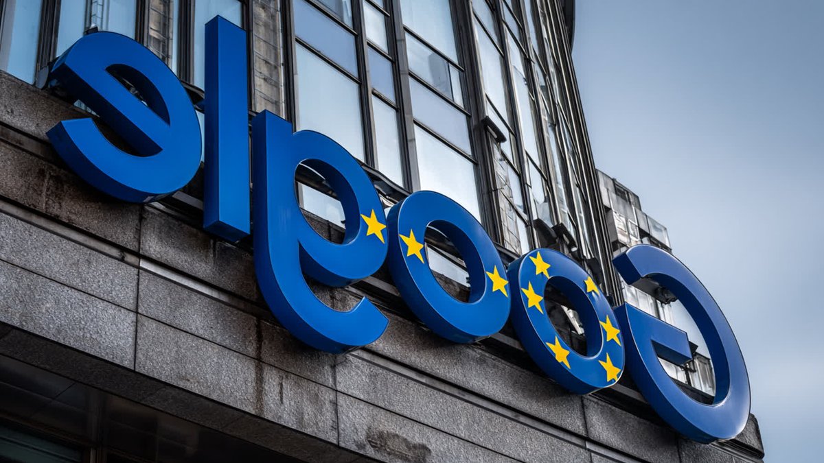 EU fines Google $1bn over search bias - google fine