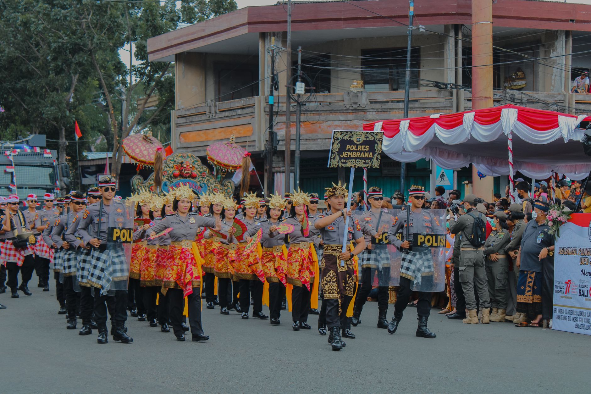 Polri Tahan 321 WNA Judi di Jakbar Selidiki Sponsor