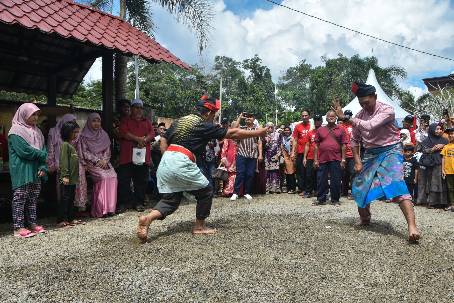 Guru SD di Lampung Ngamuk! Murid Dapat MBG Basi dan Busuk