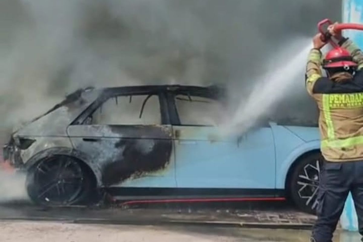 Misteri Mobil Listrik Rp 1,3 M Terbakar di Medan