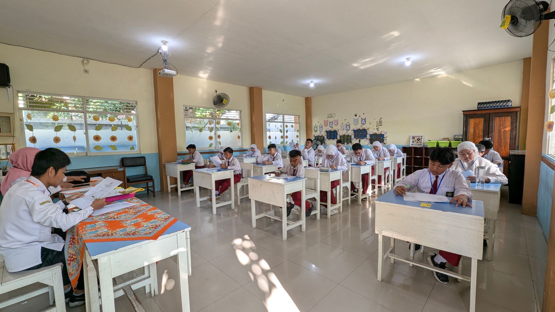 Puluhan Sekolah di Banjarmasin Terendam Banjir, Belajar Dilakukan Secara Online! 1 Puluhan Sekolah di Banjarmasin Terendam Banjir, Belajar Dilakukan Secara Online!