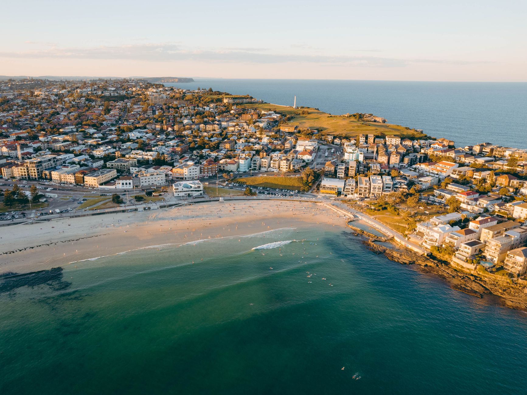 Penembakan Massal di Pantai Bondi Sydney, Pelaku Diduga Terkait Jaringan ISIS 1 Penembakan Massal di Pantai Bondi Sydney, Pelaku Diduga Terkait Jaringan ISIS