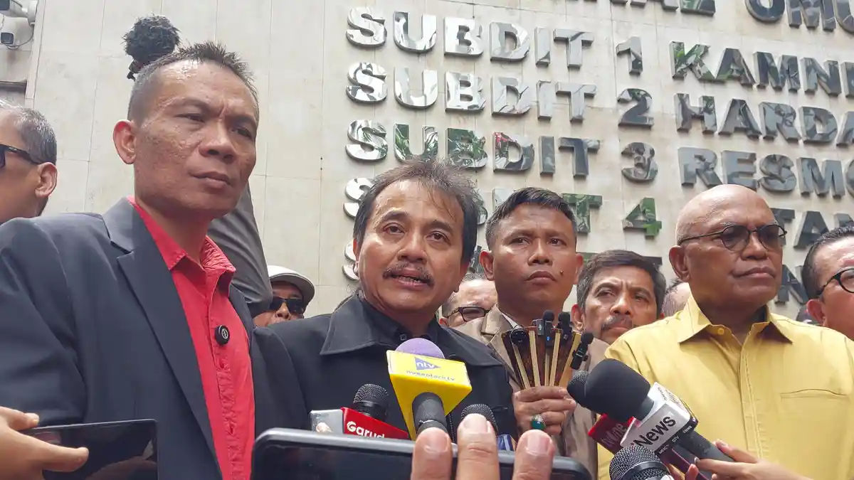 Drama Kasus Ijazah Palsu: Roy Suryo Tetap Santai Hadapi Proses Hukum
