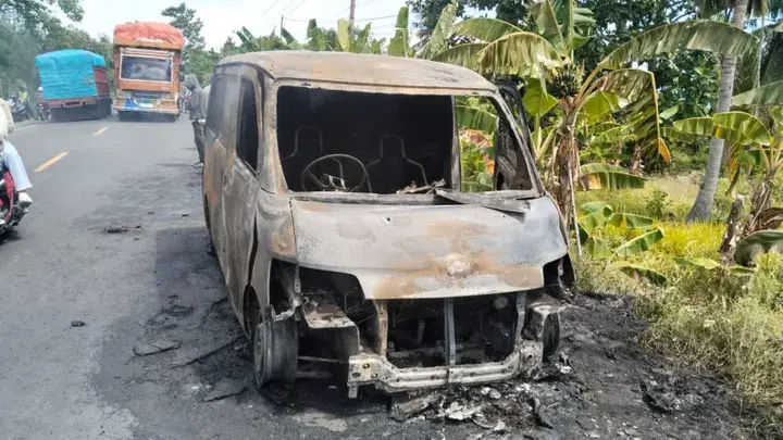 Mobil Logistik BNI yang Bawa Uang 4M Lenyap Terbakar Habis di Tengah Jalan! Kronologi dan Fakta Terbaru