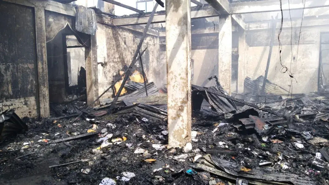 Tak Tahan D1bully, Santri di Aceh Nekat Bakar Asrama Sendiri! Kronologi Lengkap dan Motif di Baliknya 1 Tak Tahan D1bully, Santri di Aceh Nekat Bakar Asrama Sendiri! Kronologi Lengkap dan Motif di Baliknya