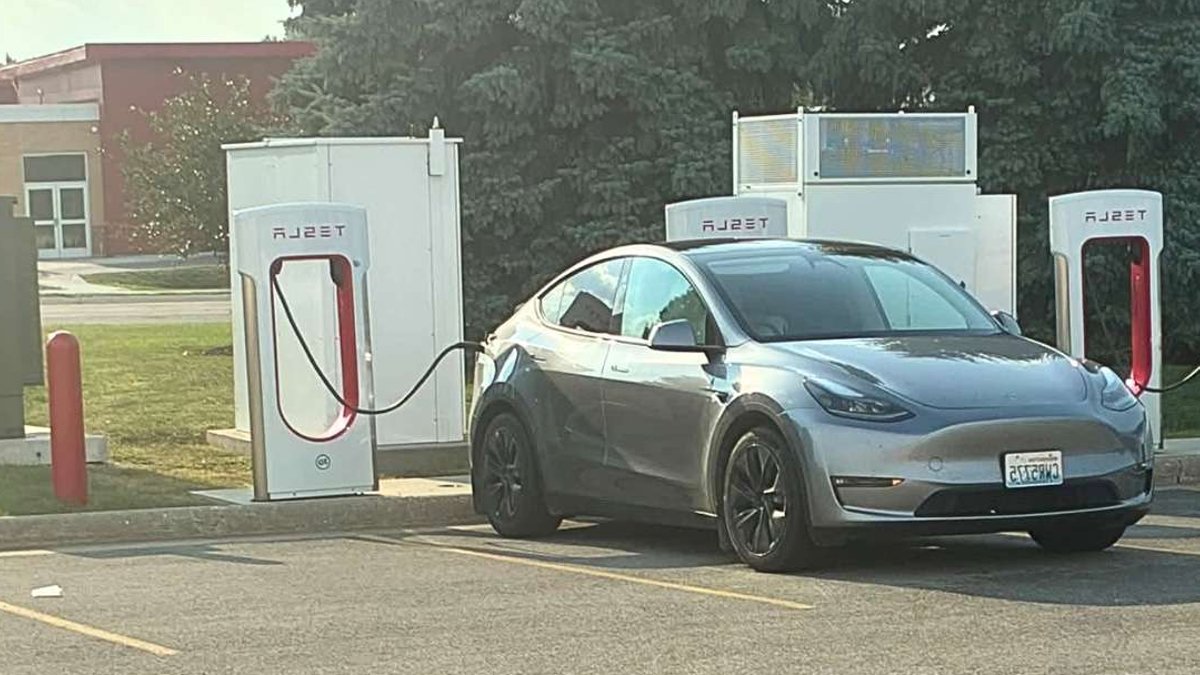 Tesla driver completes 5,000-mile trip on home charging - home charging