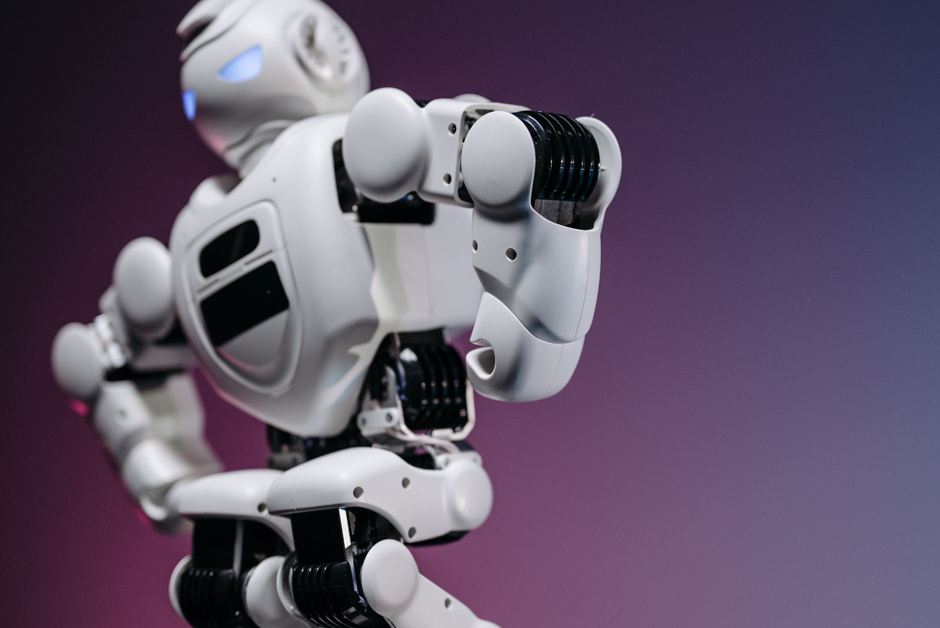 Robot AI Jawab Pertanyaan AHY Tentang Kemajuan Indonesia