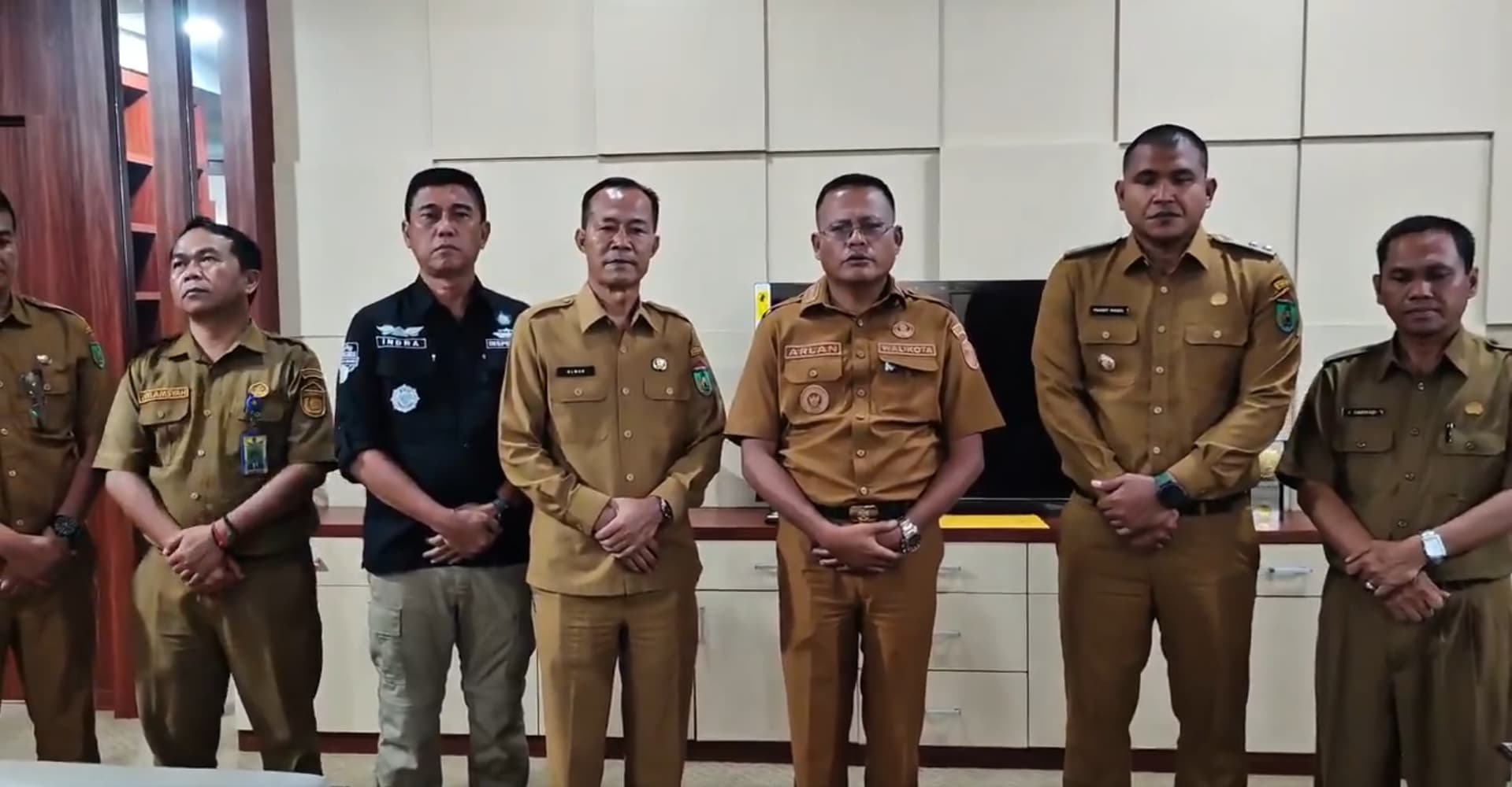 Buntut Dugaan Kasus Mutasi Kepsek, Wali Kota Prabumulih Dipanggil Kemendagri! 1 Buntut Dugaan Kasus Mutasi Kepsek, Wali Kota Prabumulih Dipanggil Kemendagri!