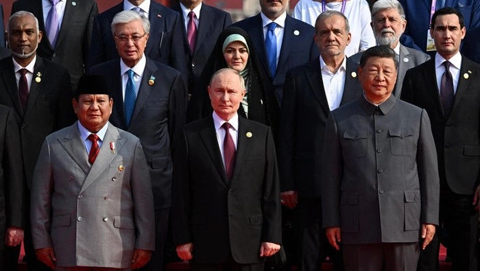 Prabowo Berfoto Sejajar dengan Xi Jinping, Putin & Kim Jong Un 1 Prabowo Berfoto Sejajar dengan Xi Jinping, Putin & Kim Jong Un