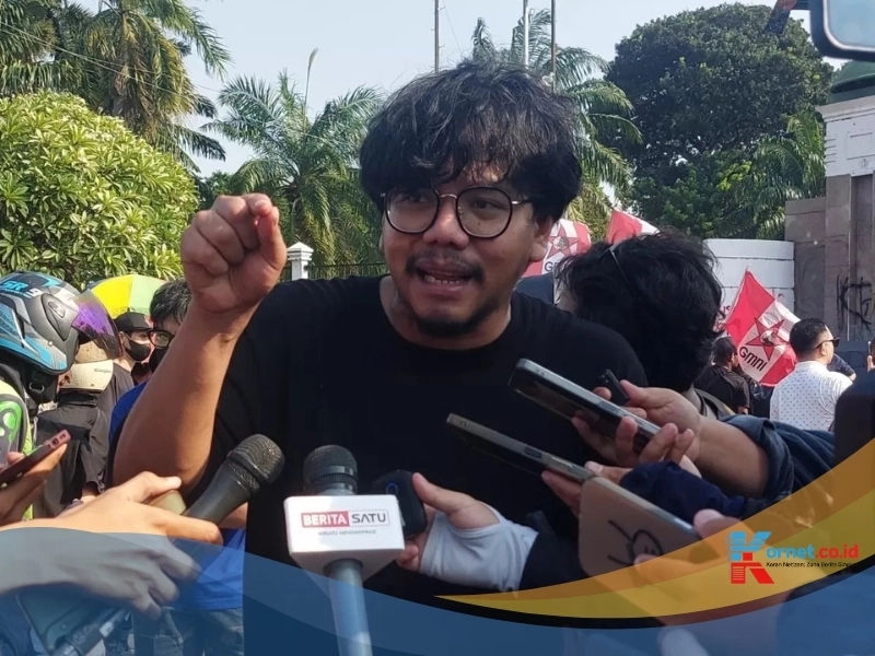 Ferry Irwandi Ungkap Pemicu Aksi Demo Ricuh: Antara Tindakan Aparat dan Perilaku Massa 1 Ferry Irwandi Ungkap Pemicu Aksi Demo Ricuh: Antara Tindakan Aparat dan Perilaku Massa