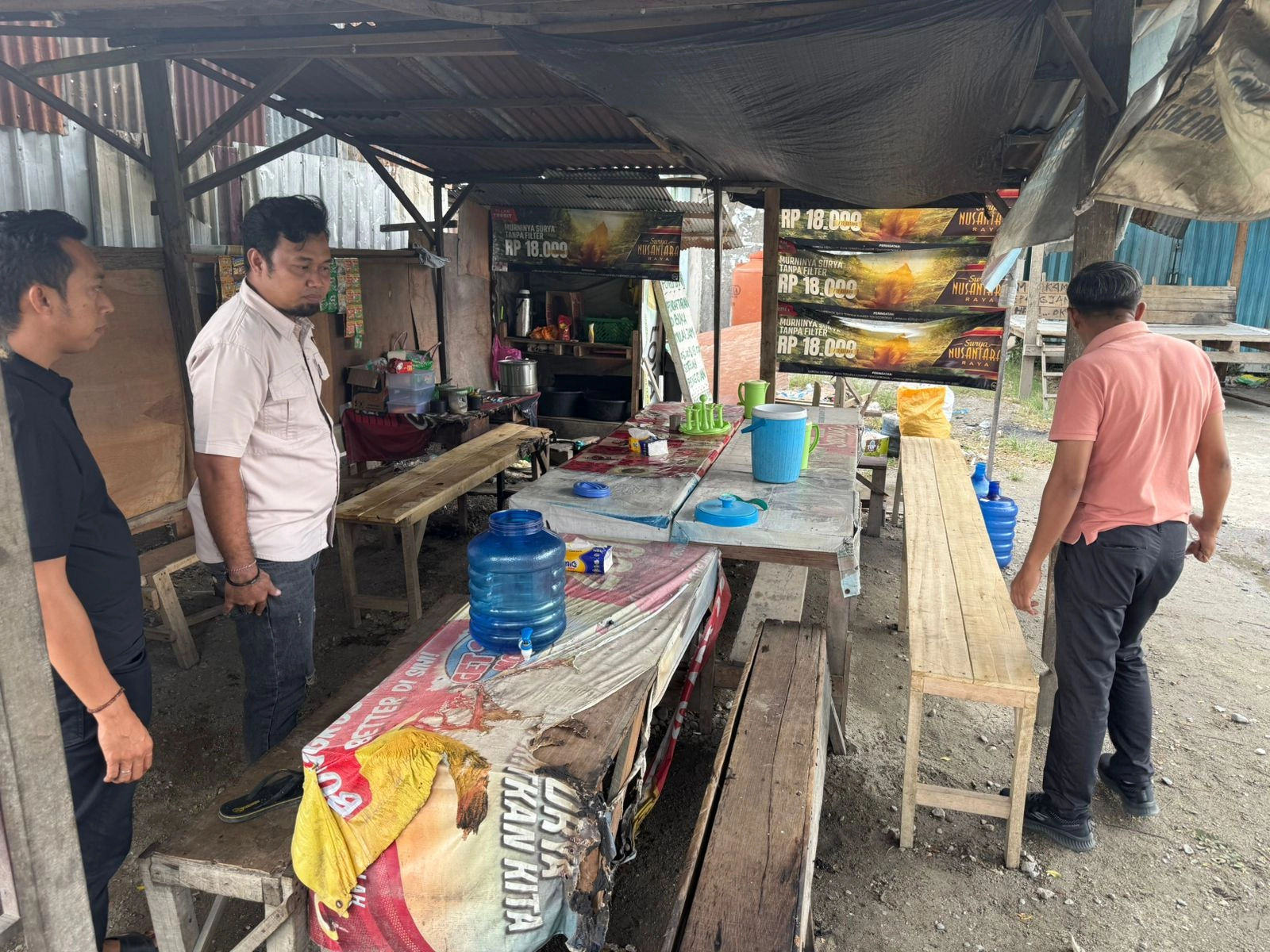 Suami Bakar Istri karena Warung Ramai 1 Suami Bakar Istri karena Warung Ramai