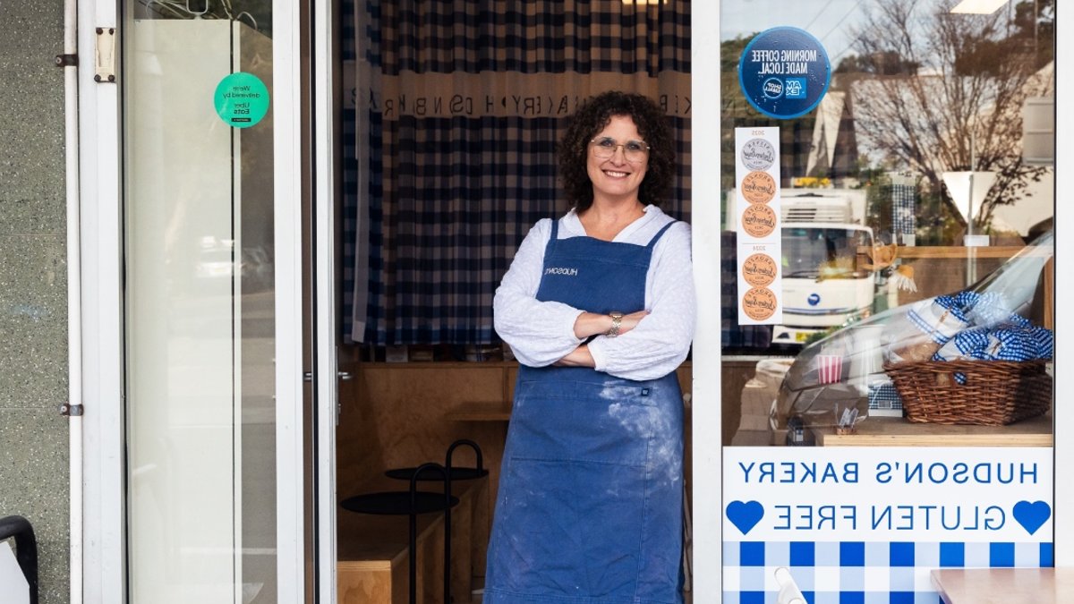 Amex offers grants to small businesses Amex offers grants to small businesses - small business
