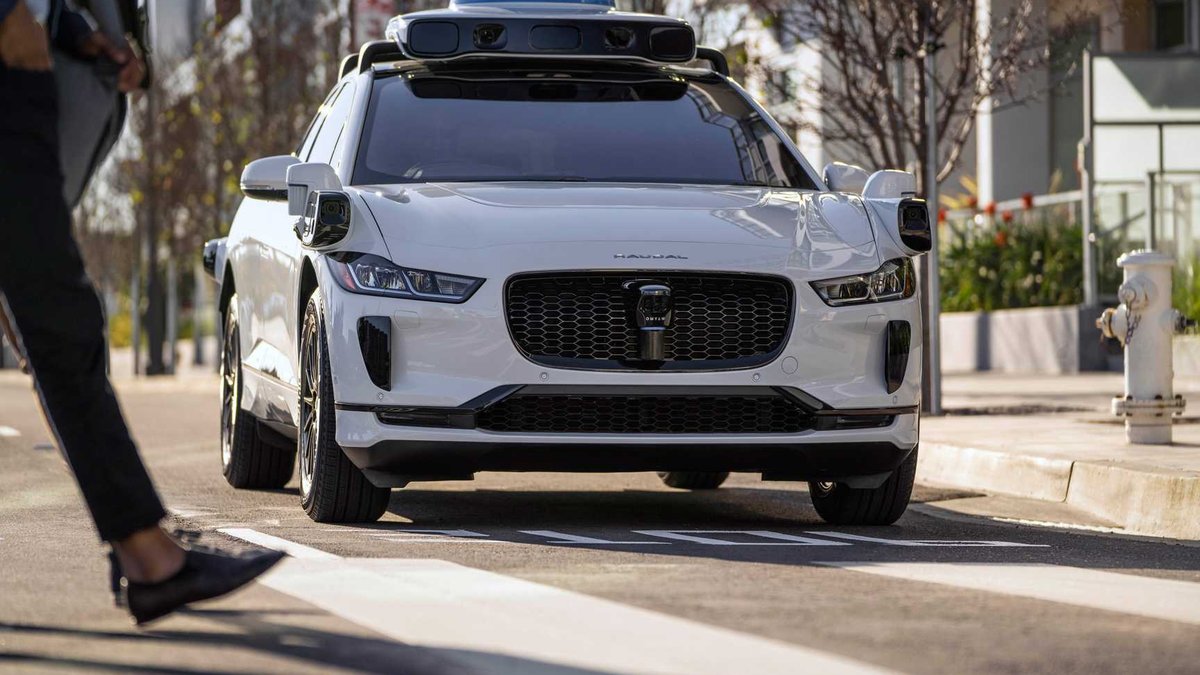 Waymo Robotaxis Face Parking Shortage Losing Thousands - waymo robotaxis