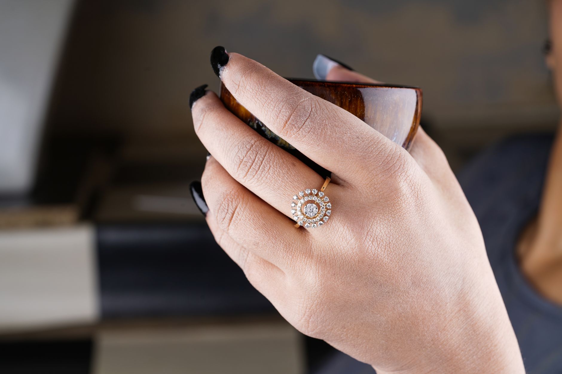 Dazzling Duels: Moissanite vs Diamond – Unveiling the Brilliance Battle