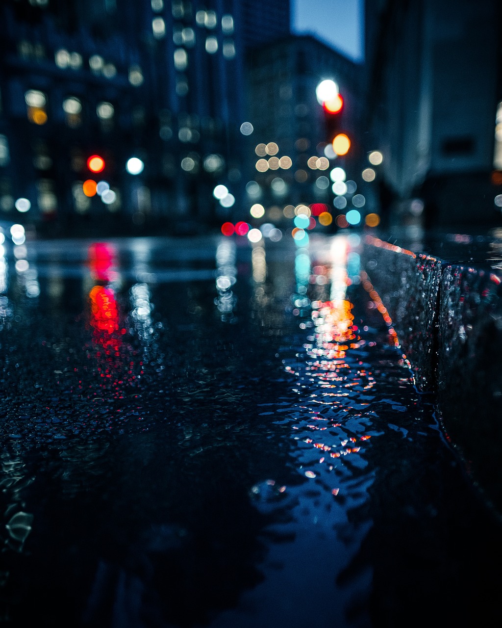 Tips on Caring for Gutters to Avoid Leaking and Clogging