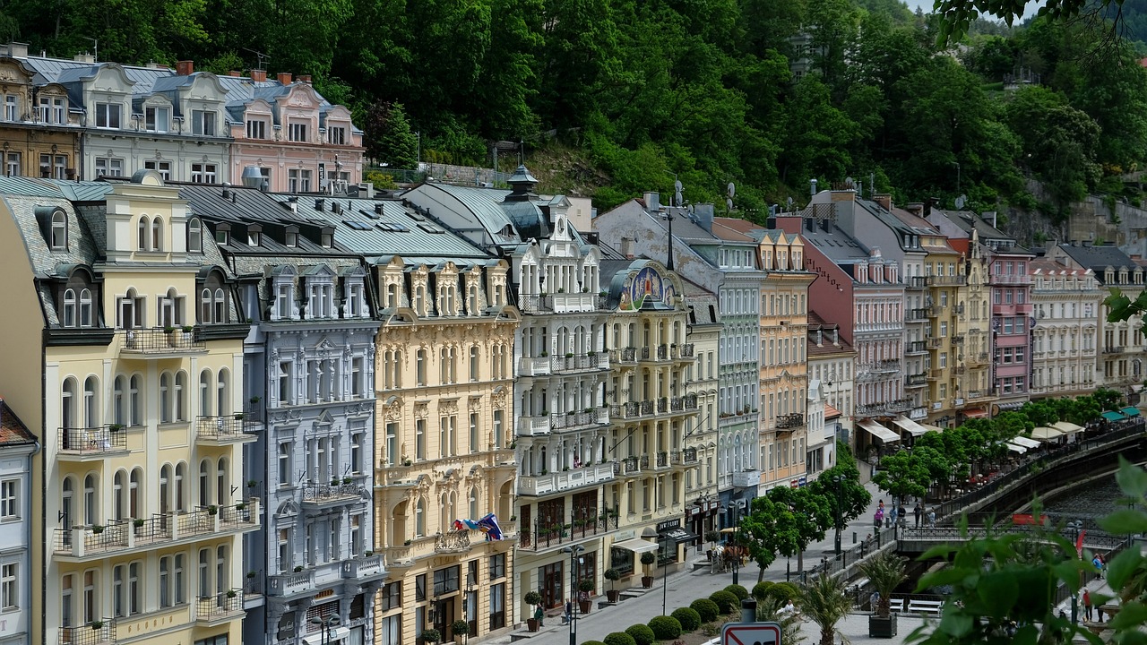 Karlovy Vary festival celebrates Dustin Hoffman at 60th