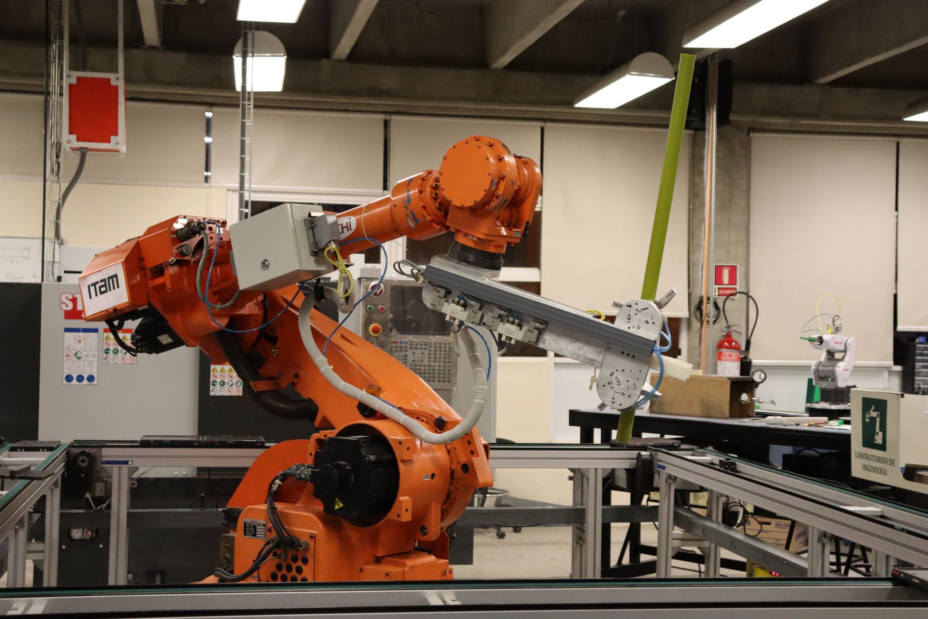A Short Guide to Packaging Robots: Their Kinds, Use, and Integration