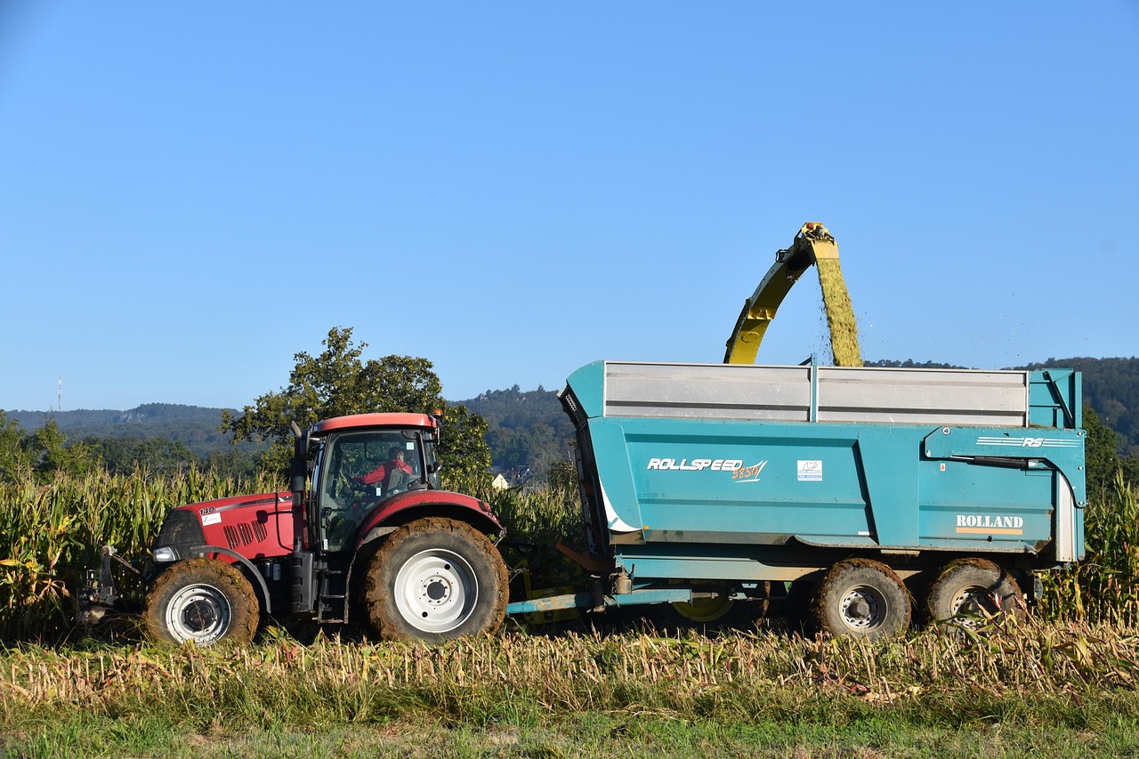 How Semi-Trailer Leasing Helps Businesses Manage Transportation During Peak Seasons