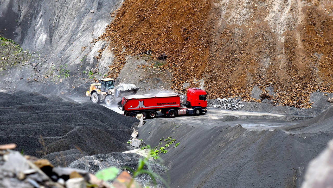 How a Side Loader Improves Material Handling Efficiency