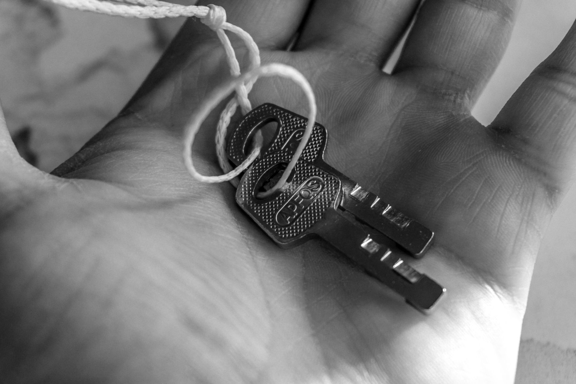 Choosing auto locksmith for your lost car keys