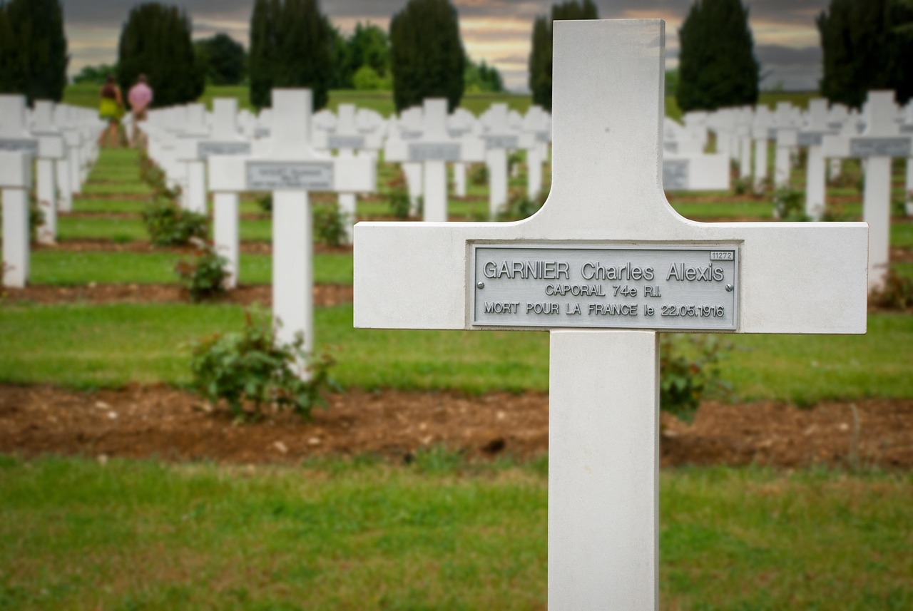 US Veteran Seeks Families for Fallen Soldiers
