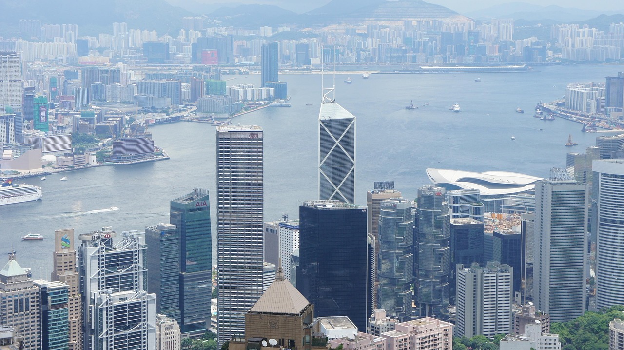 Hong Kong commercial property slump worsens with tighter lending