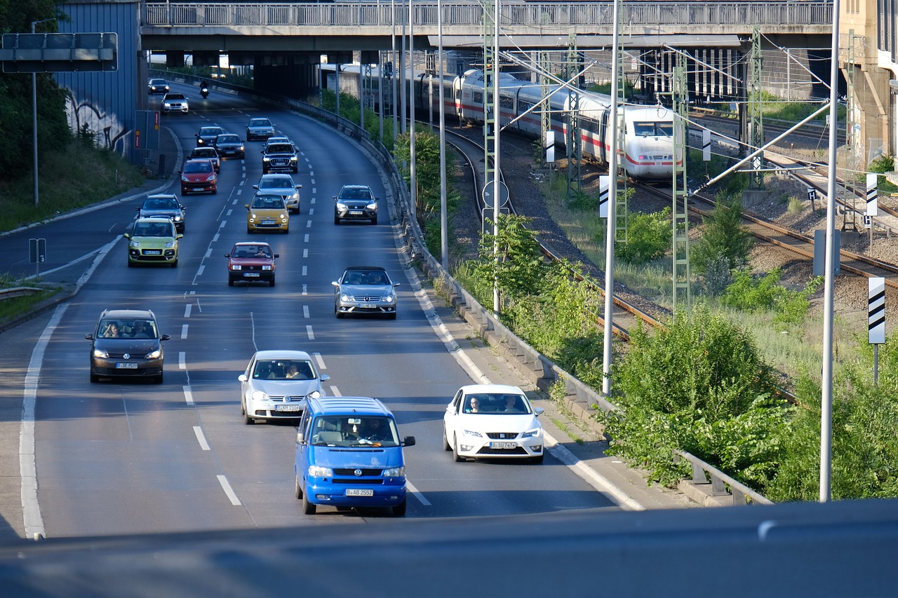How Car Shipping Works for Long-Distance Moves
