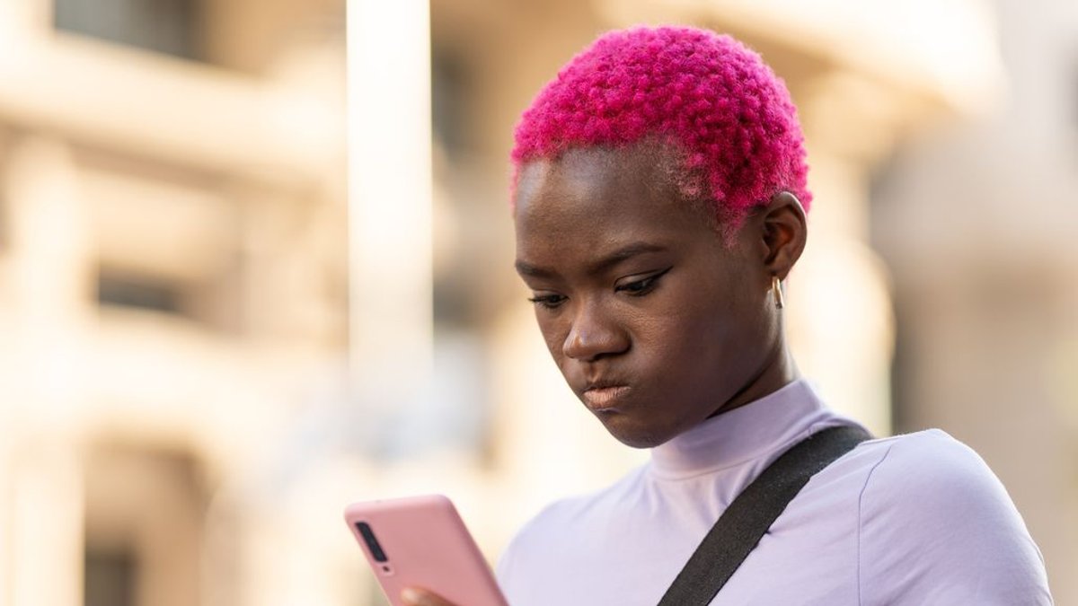 Quiet Quitting Your Mom: The New Parenting Trend Quiet Quitting Your Mom: The New Parenting Trend - quiet quitting mom