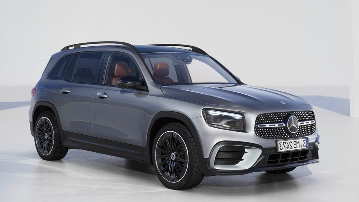 Mercedes recalls 310,000 vehicles over rollaway risk - mercedes recall