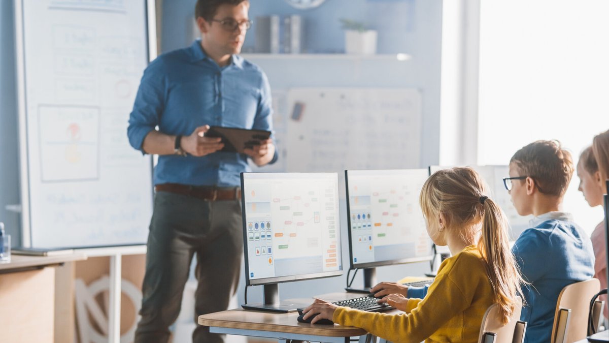 Khan Academy Launches Teacher Training Initiative
