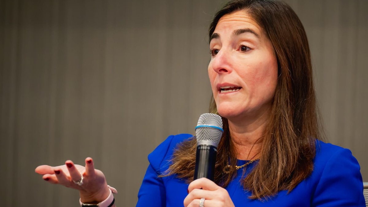 Fed Officials Act to Curb Inflation - curb inflation