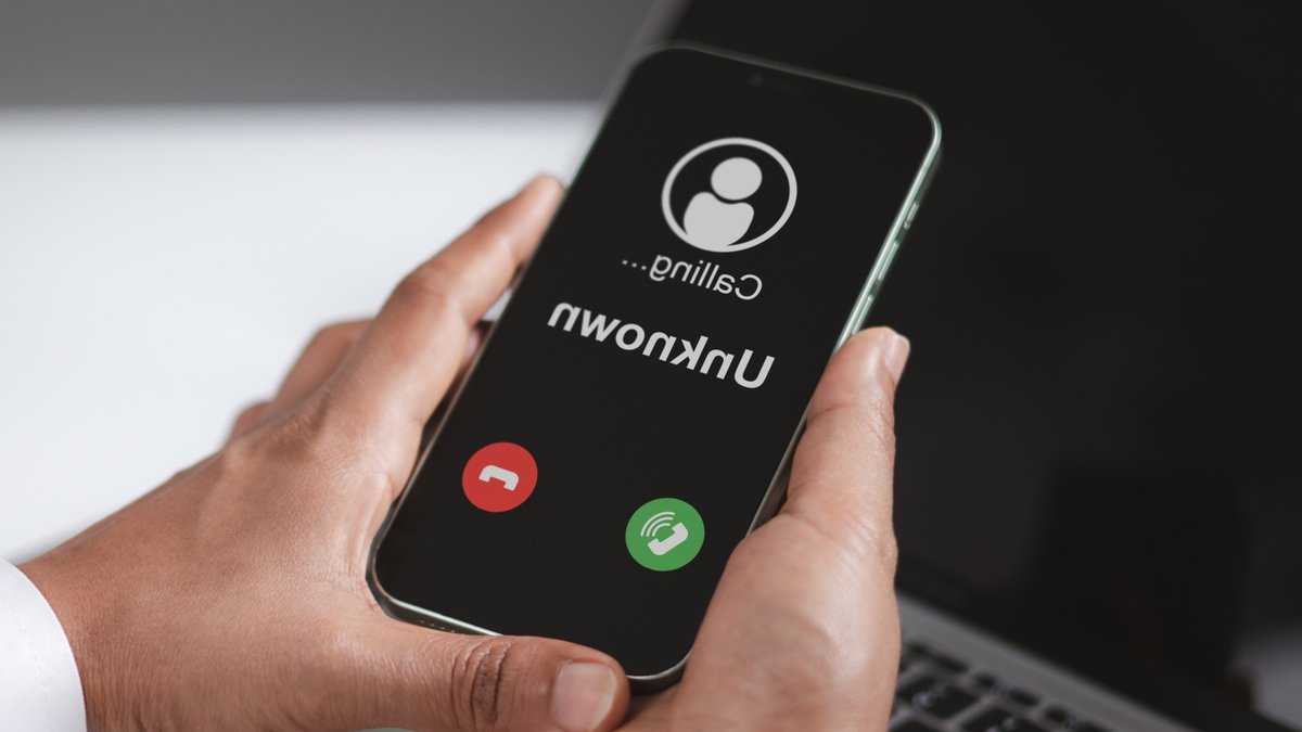 Google Pixel phone gets digital calling cards