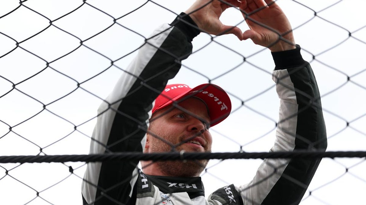 Felix Rosenqvist Discusses Return to Arrow McLaren - felix rosenqvist