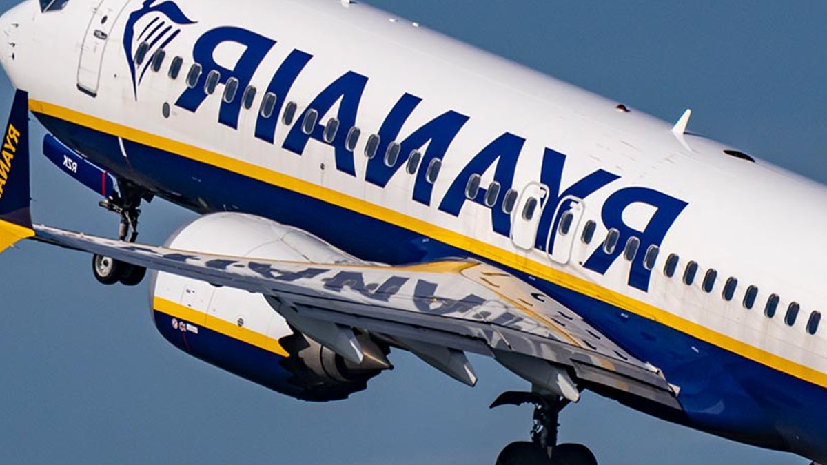 Ryanair pilots launch mass legal action - ryanair pilots