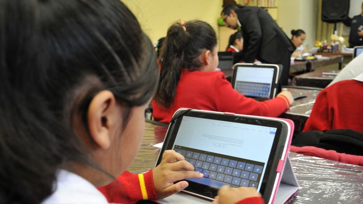 Learning Beyond the Digital Age Learning Beyond the Digital Age - digital age