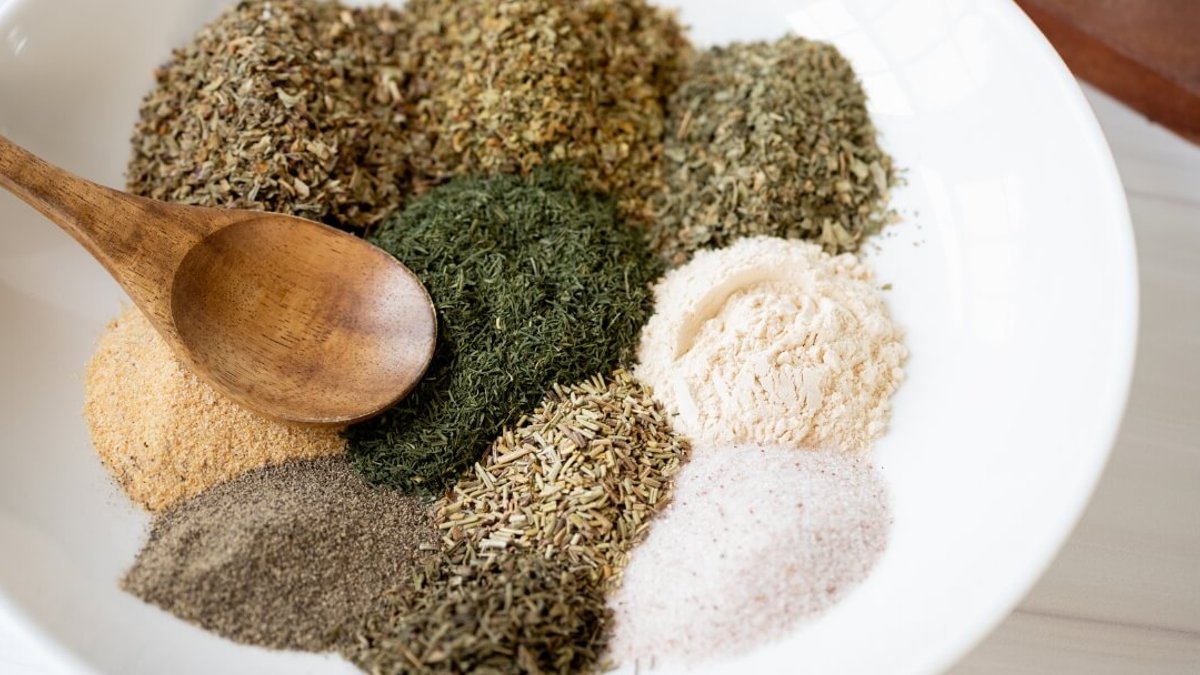 Spice up meals with homemade Greek seasoning - greek seasoning