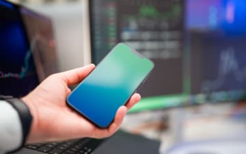 Compare the mobile prices online to get a lucrative deal