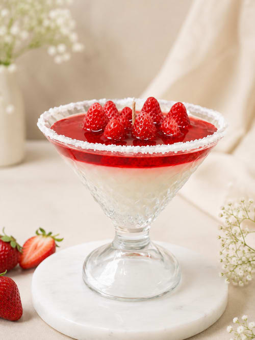 Strawberry Panna cotta Scented Candle