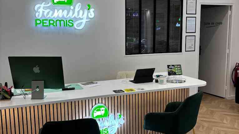 Family's Permis - Paris 19e - Paris